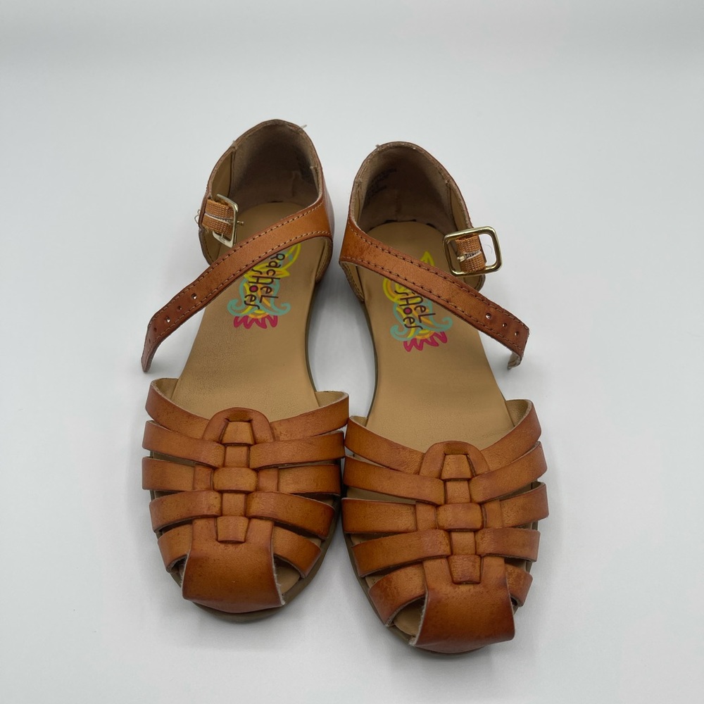 Leather sandals for girls!